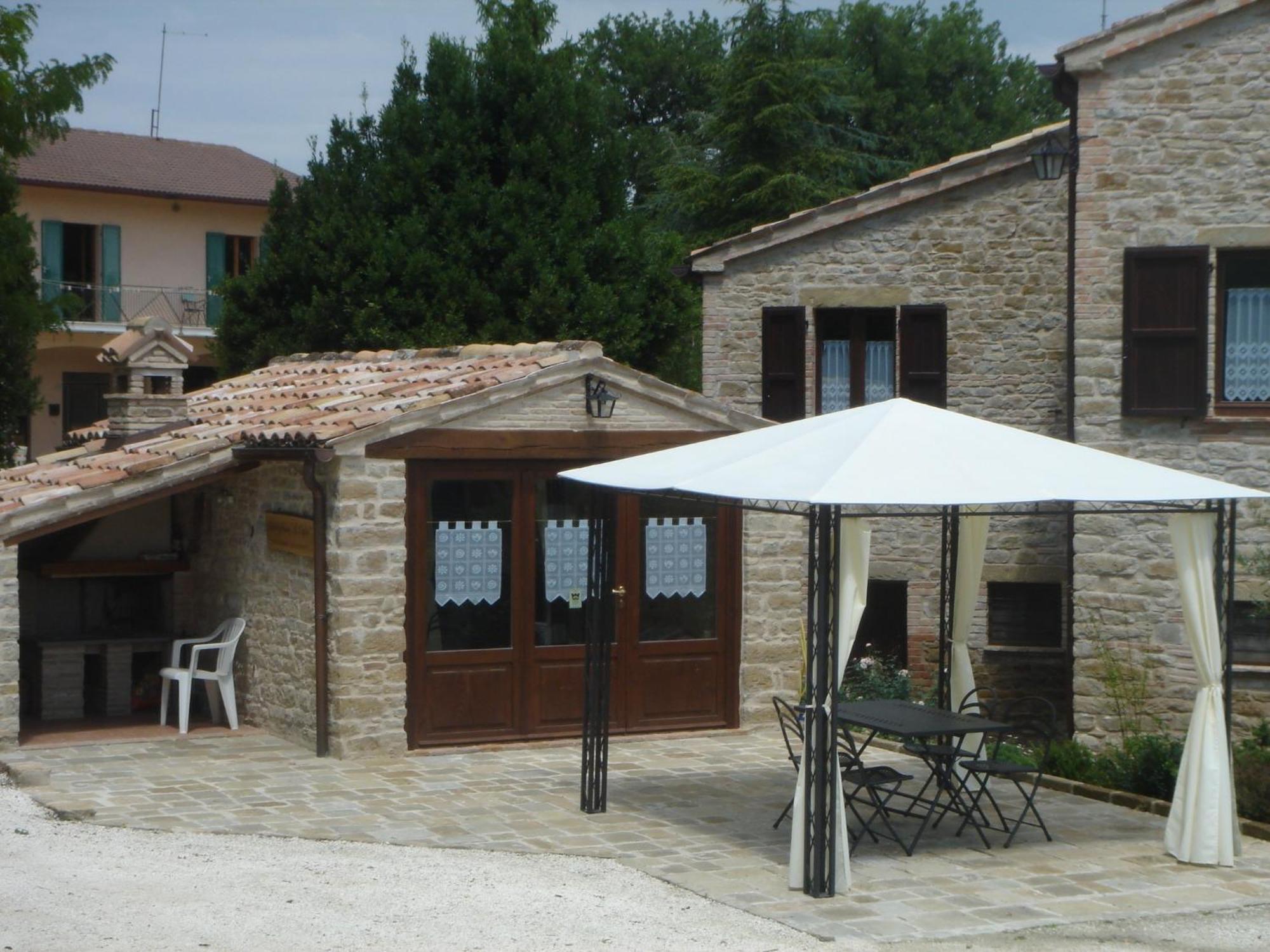 Country House Il Tiglio Mergo Luaran gambar