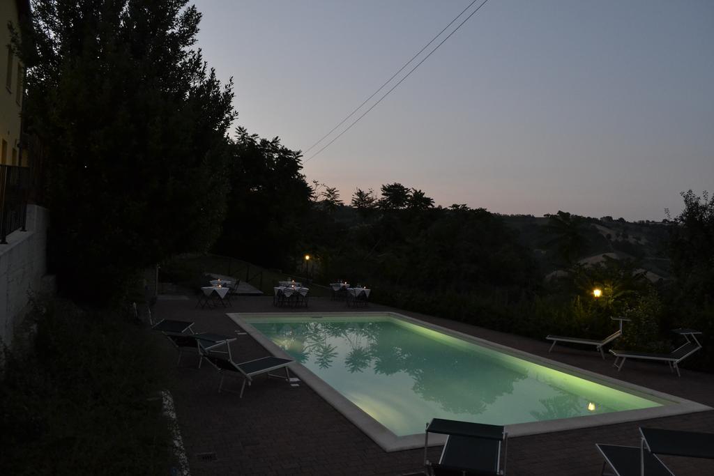 Country House Il Tiglio Mergo Luaran gambar