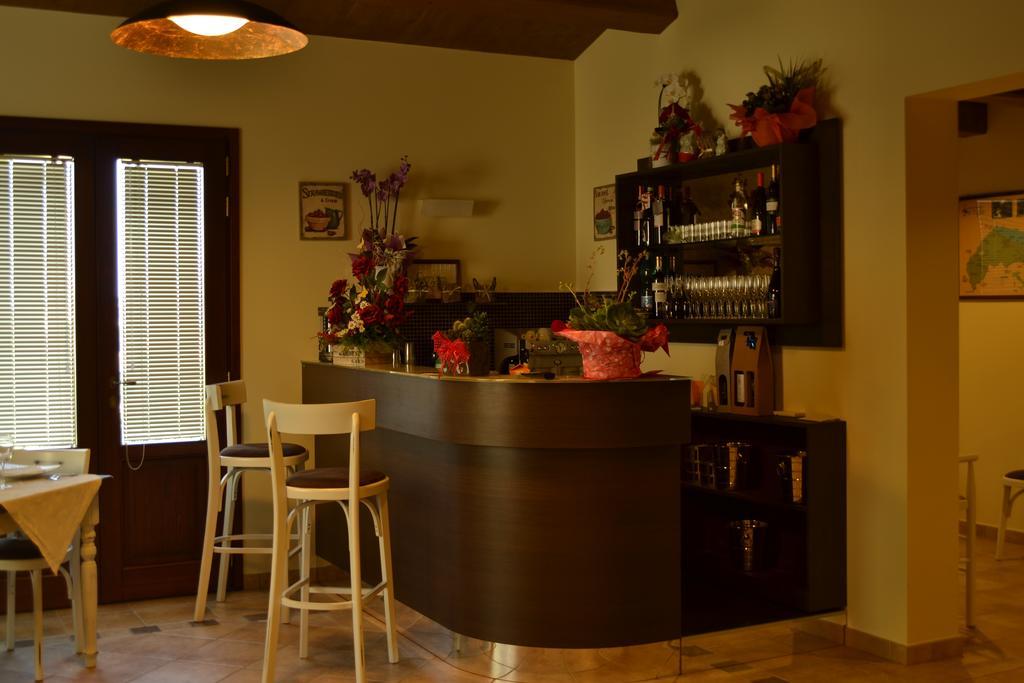 Country House Il Tiglio Mergo Luaran gambar