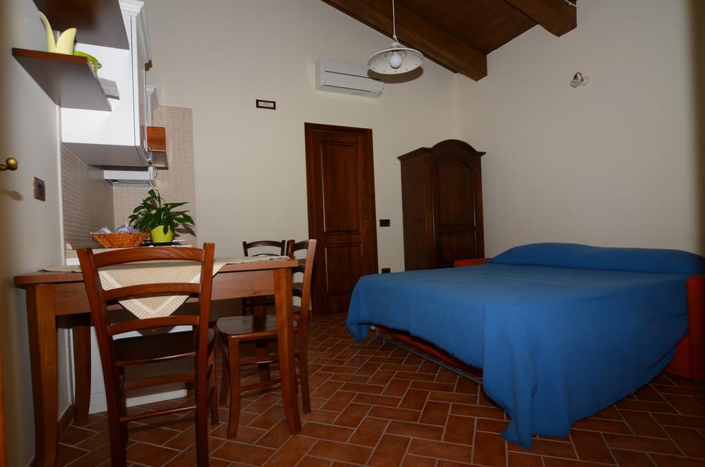 Country House Il Tiglio Mergo Luaran gambar